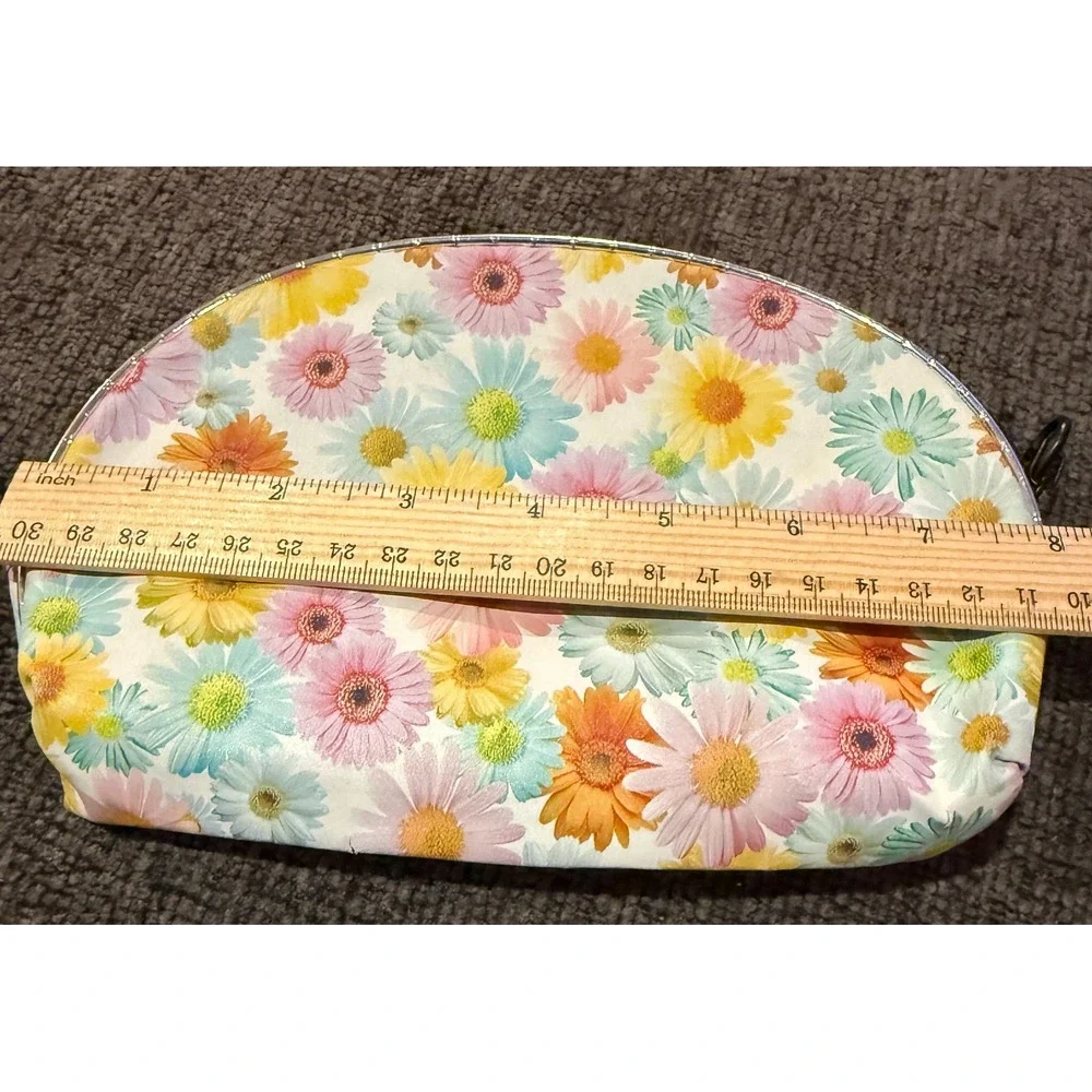 Nesting Cosmetic Bags Floral Daisy Pattern Set of 4 Pink Yellow Blue